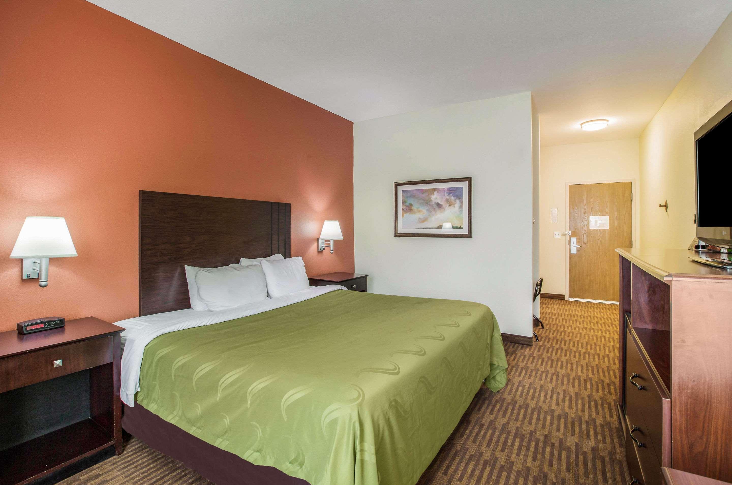 Quality Inn & Suites Lawrence - University Area Εξωτερικό φωτογραφία
