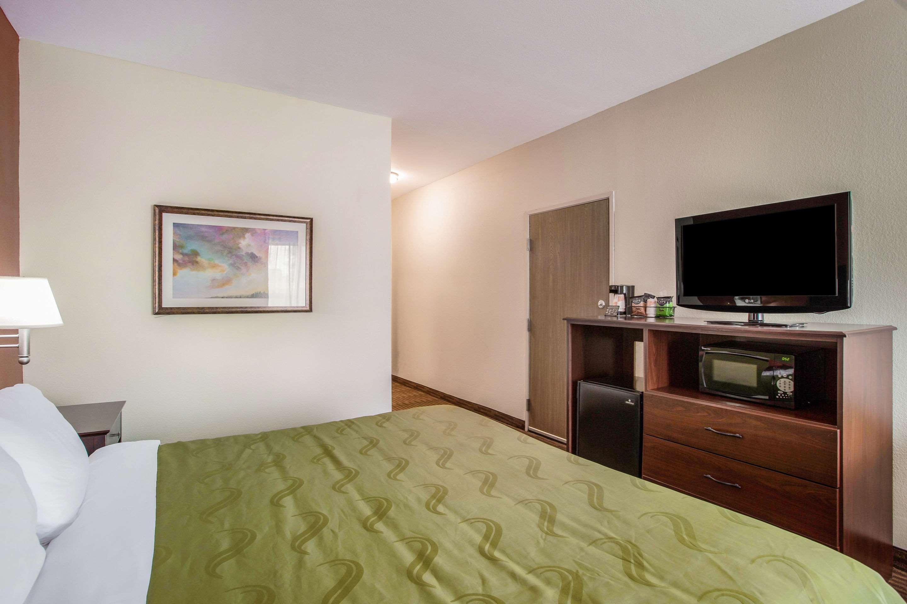 Quality Inn & Suites Lawrence - University Area Εξωτερικό φωτογραφία