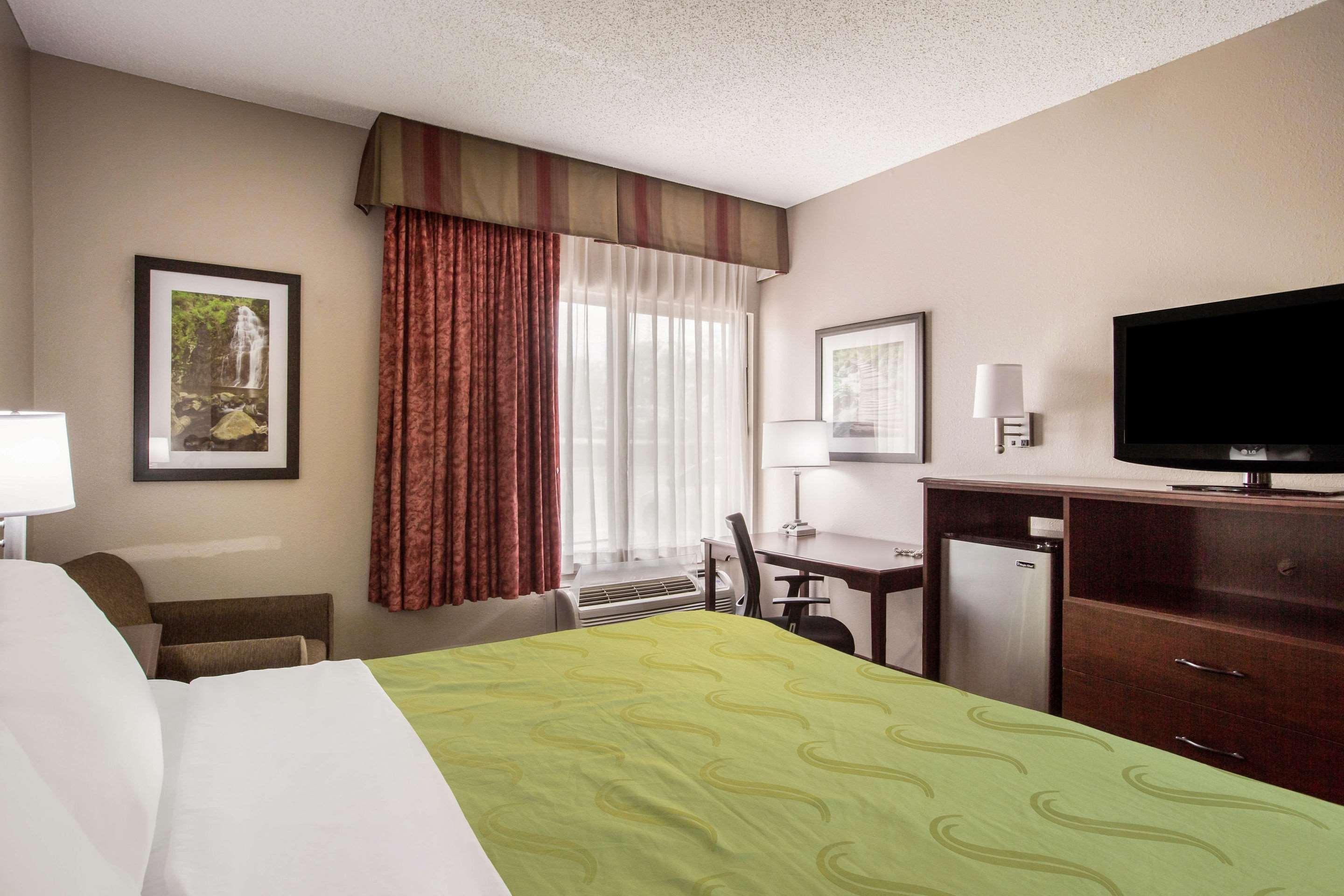Quality Inn & Suites Lawrence - University Area Εξωτερικό φωτογραφία