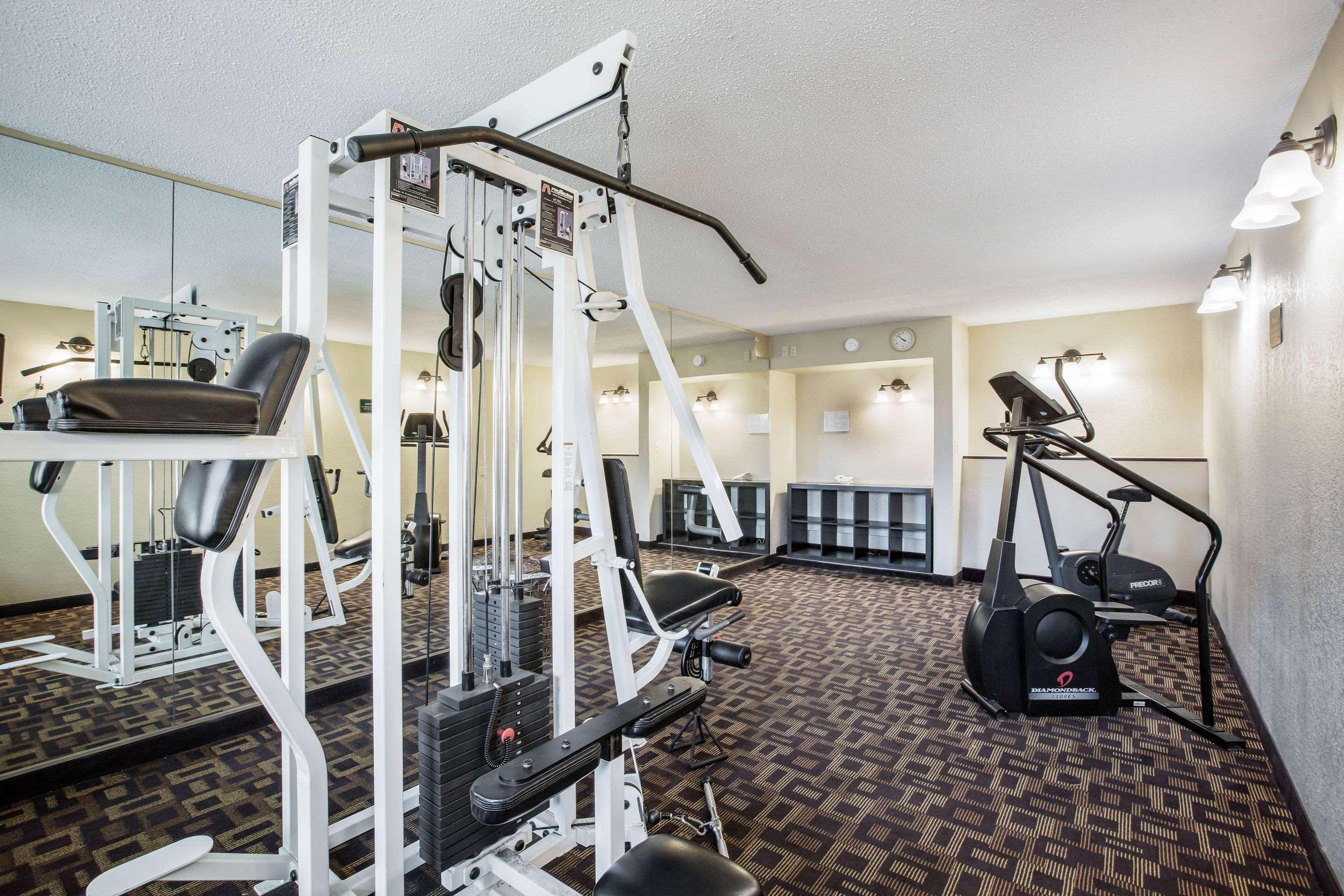 Quality Inn & Suites Lawrence - University Area Εξωτερικό φωτογραφία