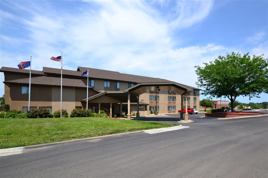 Quality Inn & Suites Lawrence - University Area Εξωτερικό φωτογραφία