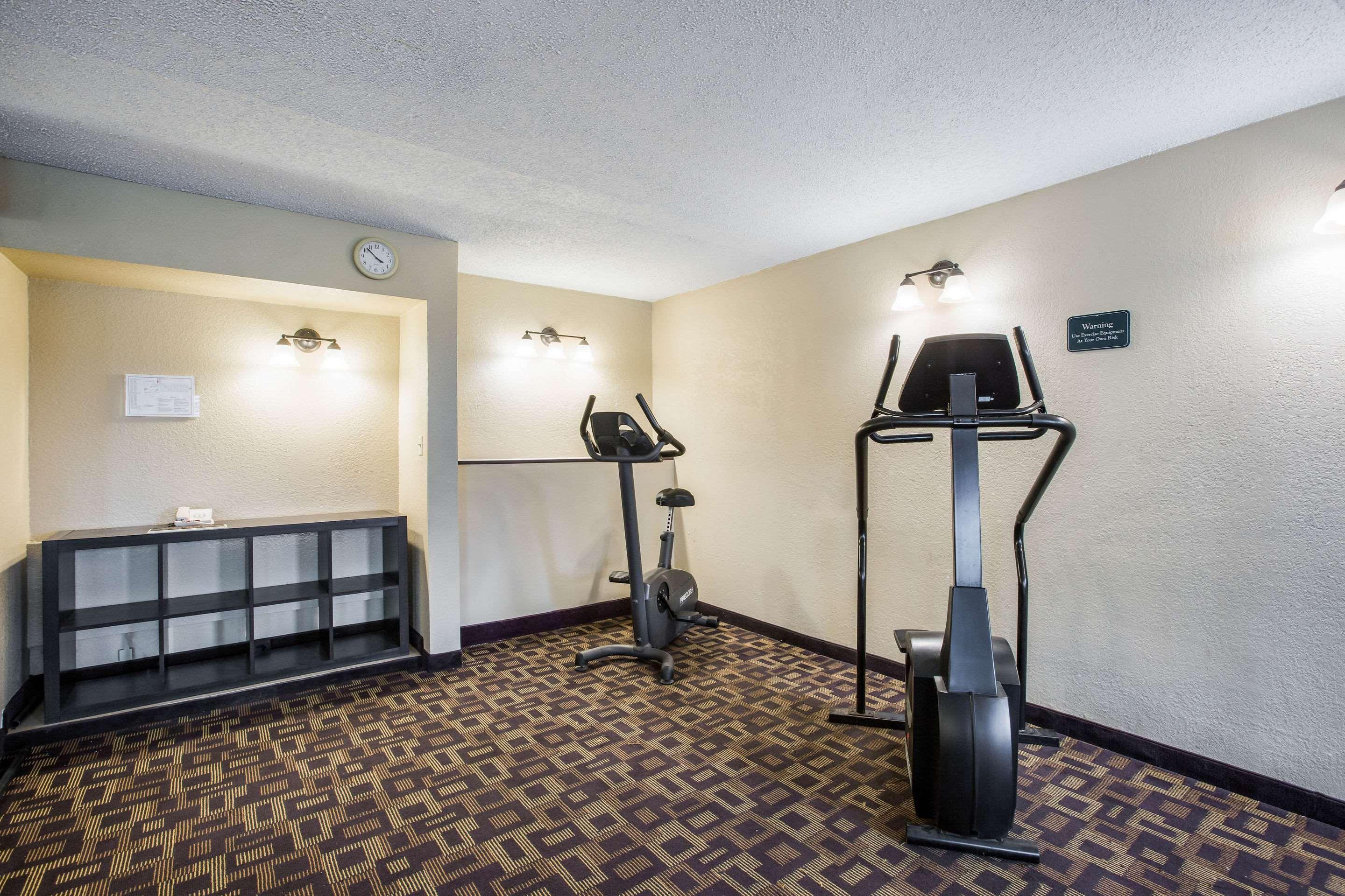 Quality Inn & Suites Lawrence - University Area Εξωτερικό φωτογραφία