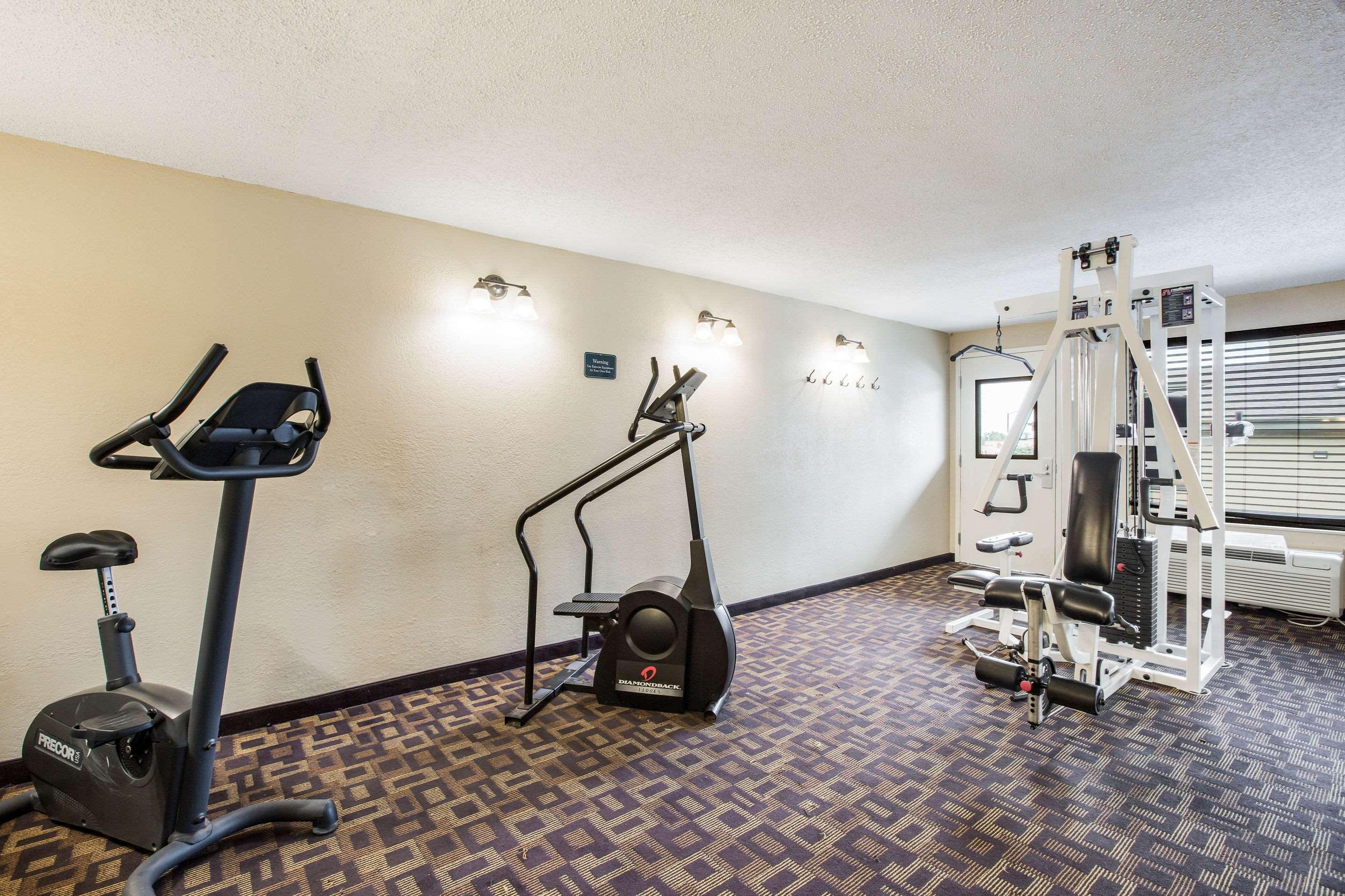 Quality Inn & Suites Lawrence - University Area Εξωτερικό φωτογραφία