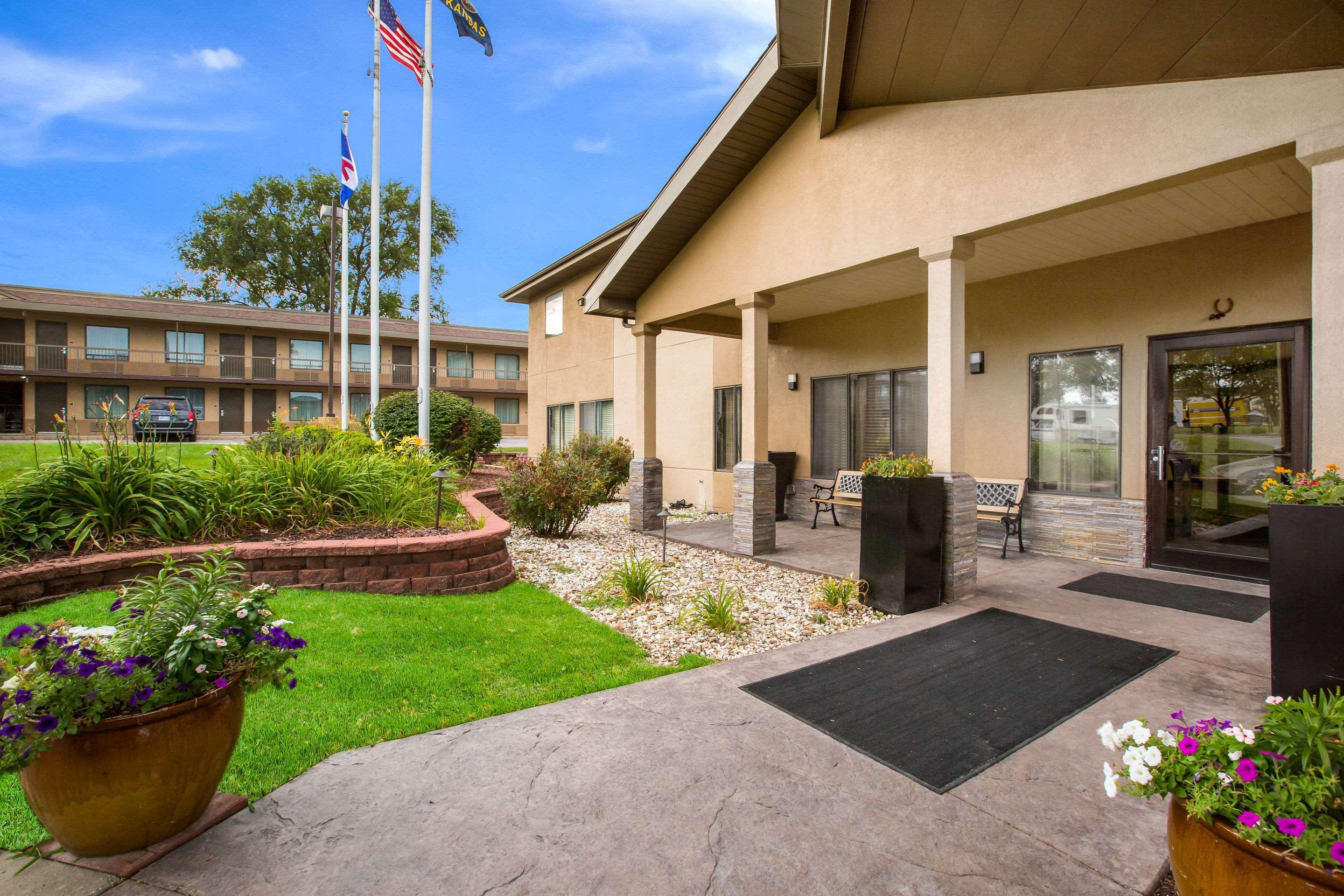 Quality Inn & Suites Lawrence - University Area Εξωτερικό φωτογραφία