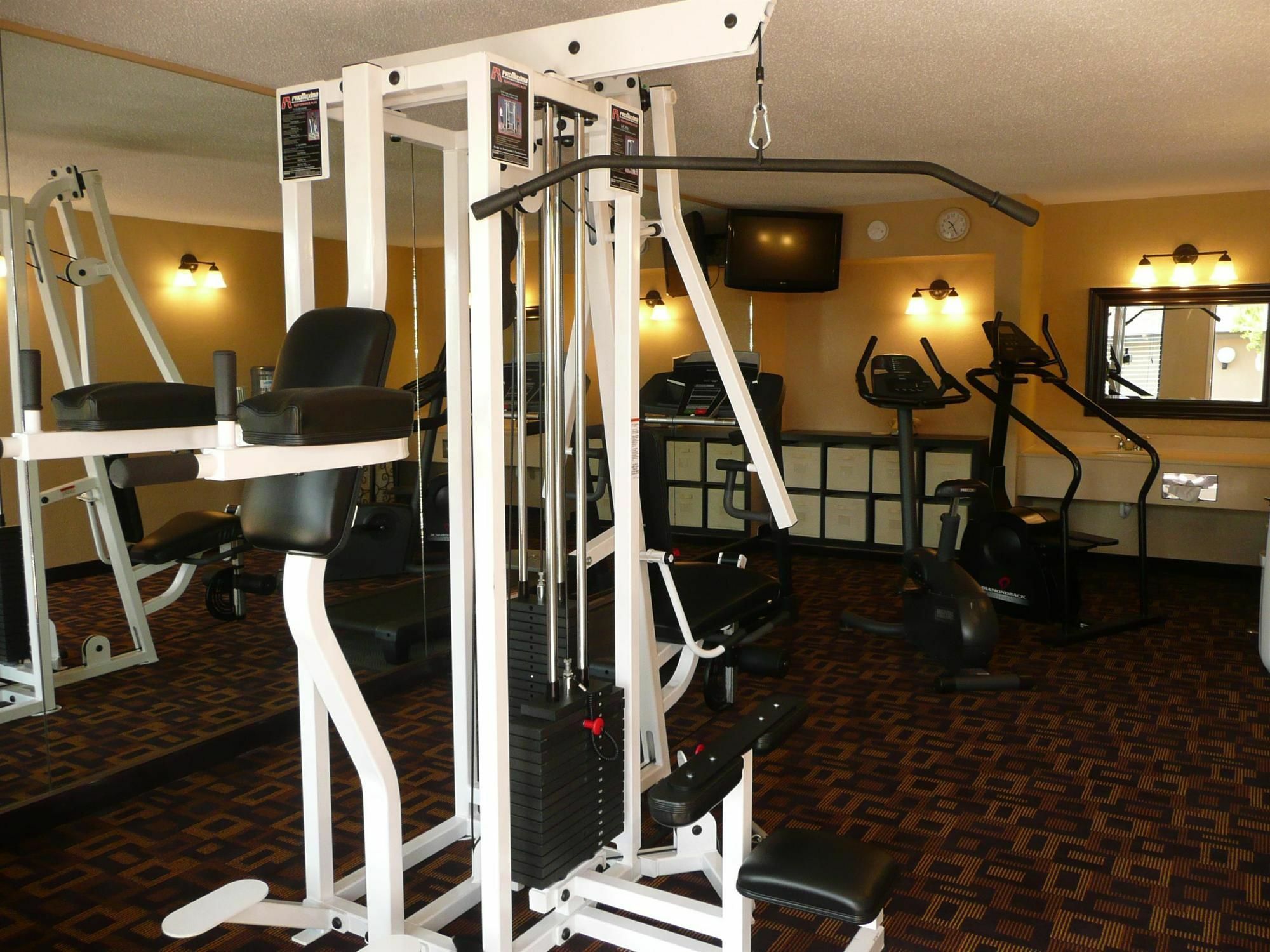 Quality Inn & Suites Lawrence - University Area Εξωτερικό φωτογραφία